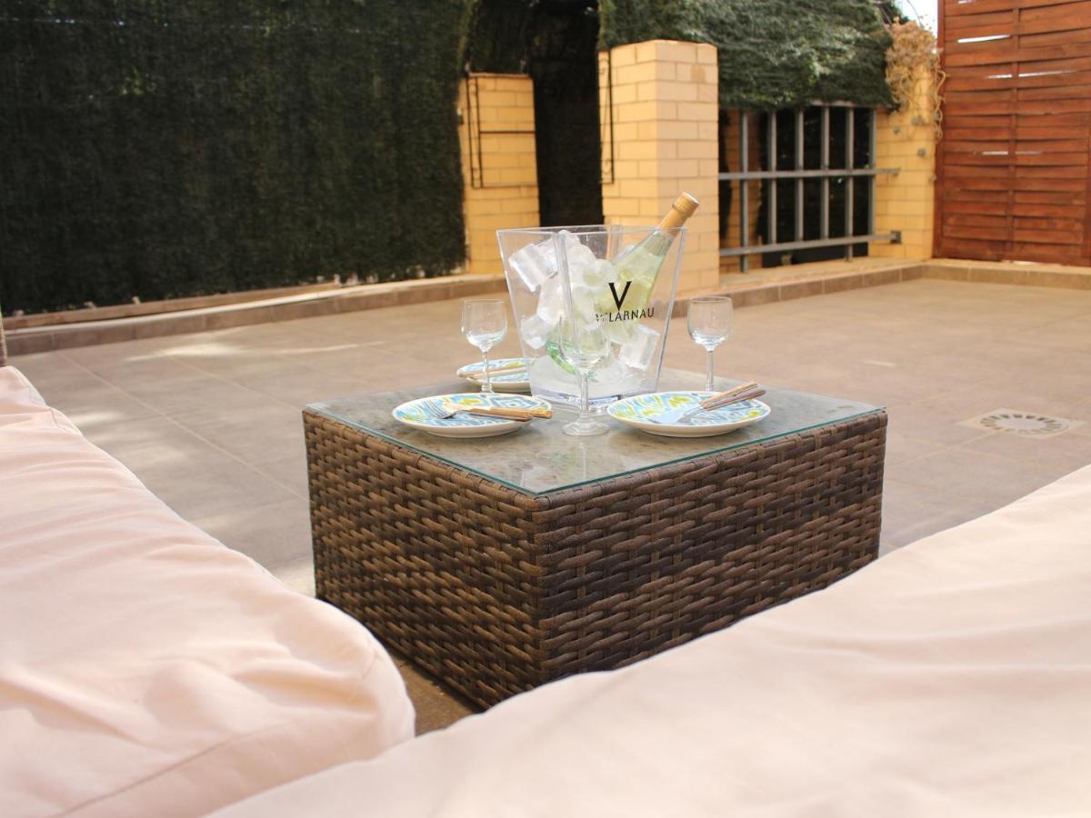 ☆The Peaceful Valencia Homestay☆ W/ Terrace⌘Parking⌘Bbq Kültér fotó